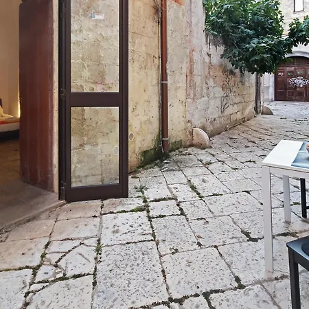 B&B Affittacamere Del Teatro Brindisi Exterior foto