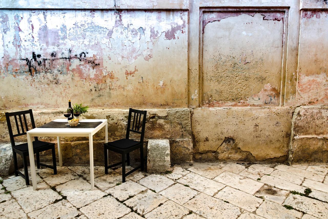 Del Teatro Apartamento Brindisi